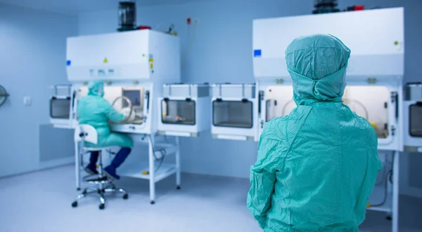 Antídoto Vírus Sendo Preparado Laboratório Bioquímica Com Medidas Precaução Extremamente — Fotografia de Stock