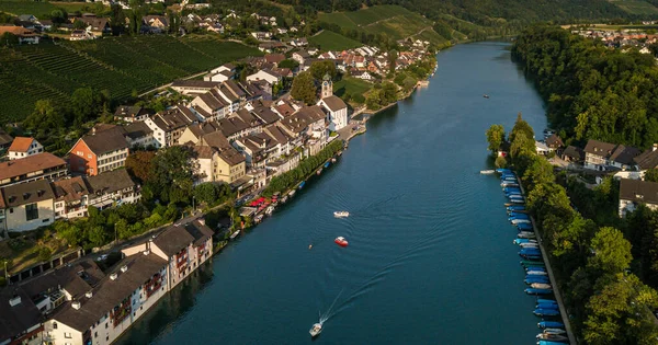 Eglisau Ren Nehri Kıyısında Görkemli Sviçre Tarihi Şehir — Stok fotoğraf