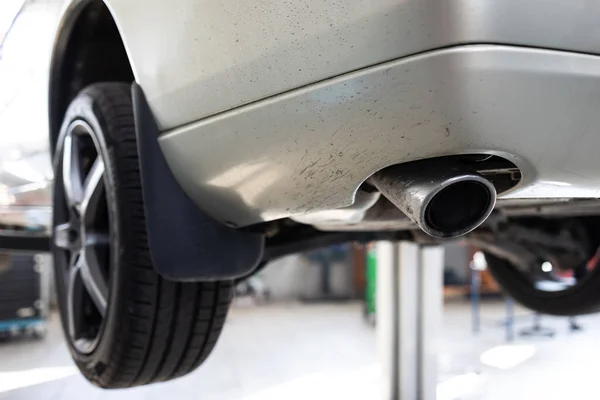 Carro Garagem Para Manutenção Mudança Óleo Pneu Dof Raso Imagem — Fotografia de Stock