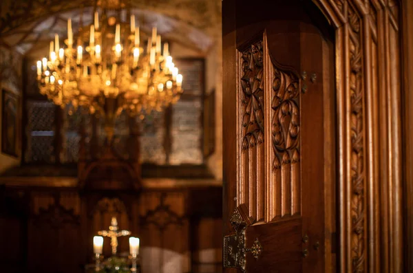 Splendid Chandelier Lit Candles Beautiful Room Old Mansion — Stock Photo, Image