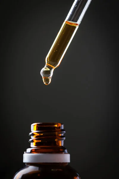 Cbd Cannabis Druppel Doseren Van Een Biologische Ecologische Hennep Pla — Stockfoto