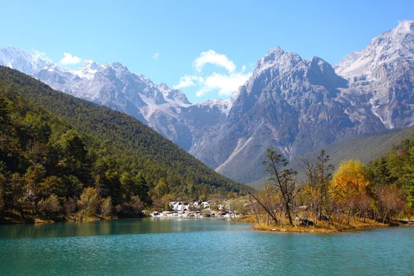 Górskiej w lijiang, Chiny. — Zdjęcie stockowe