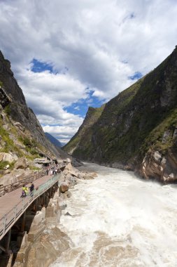 Lijiang 'daki Kaplan Sıçrayan Geçidi, Yunnan Eyaleti, Çin.