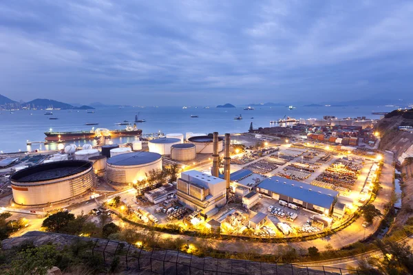 Oil tanks industry scene at night — Stock Photo, Image