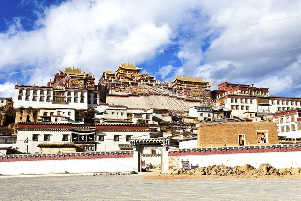 Ganden Sumtseling Monastery in Shangrila, Yunnan, China. — Stock Photo, Image
