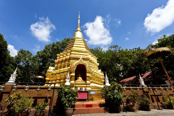 Phan Wat na świątyni w chiang mai, Tajlandia. — Zdjęcie stockowe