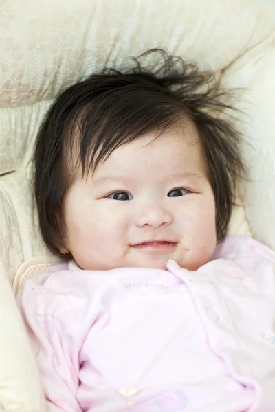 Asiatique jeune fille bébé — Photo