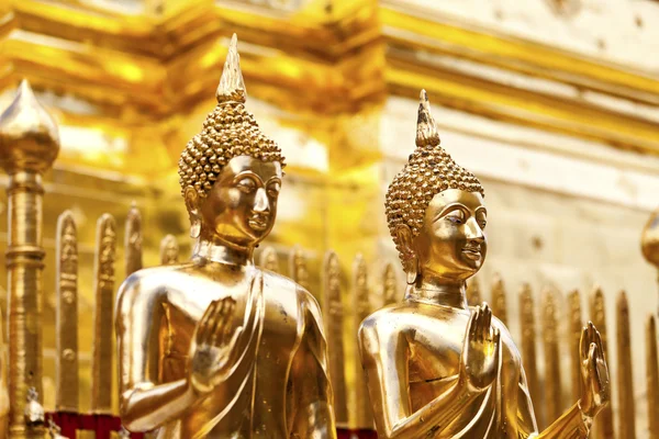 Buddha statyer i thailand tempel — Stockfoto