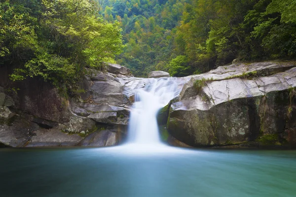 Deep forest waterfall in Wuyuan, China. — Stock Photo, Image