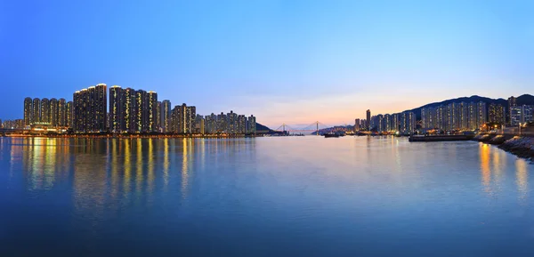 Hong Kong şehir merkezinde gün batımı — Stok fotoğraf