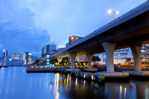 Most při západu slunce v hong Kongu — Stock fotografie