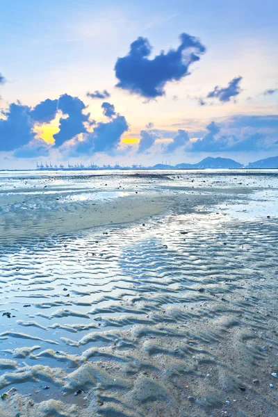 Kustnära solnedgång i hong kong — Stockfoto