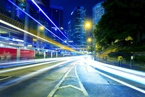 Traffico stradale di notte a Hong Kong — Foto Stock