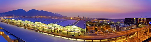 Sonnenuntergang am Flughafen Hongkong — Stockfoto