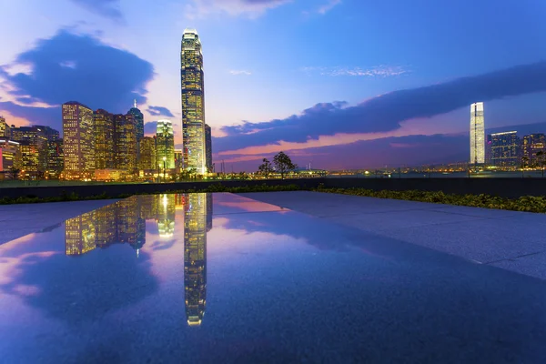 Hong kong Wolkenkratzer bei Sonnenuntergang — Stockfoto