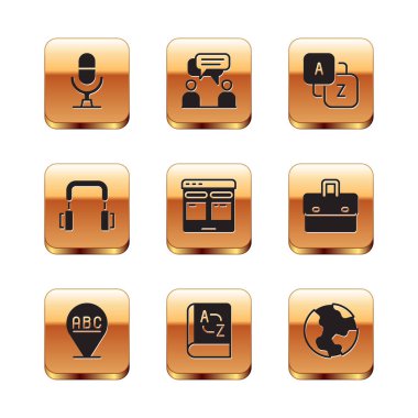 Mikrofon Ses Aygıtı Alfabe Çevirmen Kitabı Çevrimiçi Çevirmen Kulaklıkları Sözcük Haznesi Dünya küresi ve konuşan iki adam simgesi ayarla. Vektör.