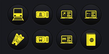 Otobüs bileti, çevrimiçi otel rezervasyonu, araba paylaşımı, dizüstü bilgisayar, müze, seyahat rehberi ve tren ikonu. Vektör