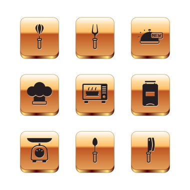 Mutfak çırpıcısını, pulları, çay kaşığını, mikrodalga fırını, Şef şapkasını, tepsi dolusu yiyecek, et helikopteri ve barbekü çatalı ikonu ile kaplanmış olarak ayarla. Vektör