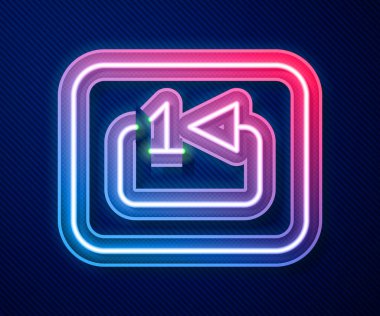 Parlayan neon çizgisi Mavi arkaplanda müzik çalar simgesi izole edildi. İşaret yuvarlak kıvrımlı bir ok ve bir numara. Vektör
