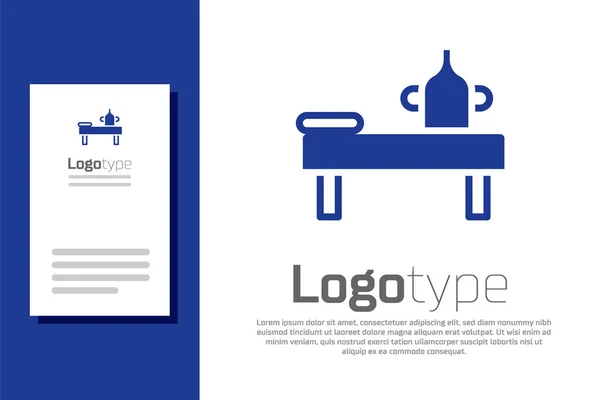 Mesa de masaje azul con icono de aceite aislado sobre fondo blanco. Elemento de plantilla de diseño de logotipo. Vector — Archivo Imágenes Vectoriales