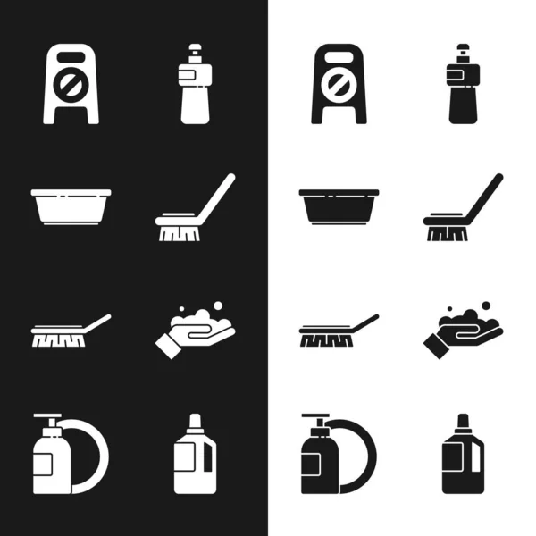 Temizlik için fırça, plastik leğen, ıslak zemin ve ilerleme, bulaşık deterjanı, sabunla el yıkama, yumuşatıcı ve tabak ikonu. Vektör — Stok Vektör