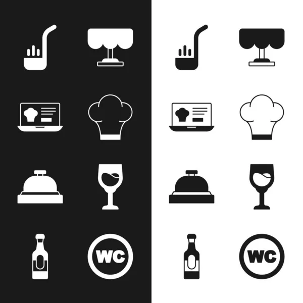 Σετ Chef καπέλο, Online παραγγελία και παράδοση, Κουζίνα κουτάλα, Ξύλινο τραπέζι, Hotel υπηρεσία καμπάνα, Ποτήρι κρασιού, Τουαλέτα και μπουκάλι εικονίδιο. Διάνυσμα — Διανυσματικό Αρχείο