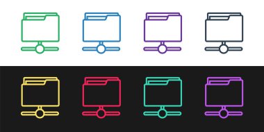 Siyah ve beyaz arkaplanda izole edilmiş FTP dizin simgesini ayarla. Yazılım güncellemesi, transfer protokolü, yönlendirici, takım çalışması aracı yönetimi, kopyalama süreci, bilgi. Vektör