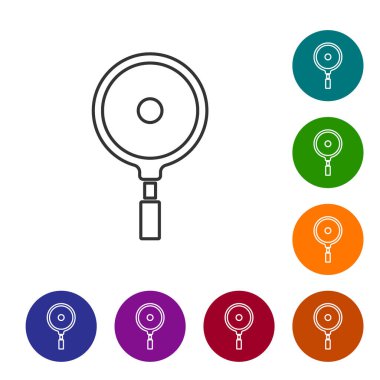 Siyah çizgi kızartma tavası simgesi beyaz arkaplanda izole edildi. Kızartma veya kızartma gıda sembolü. Simgeleri renk daire düğmelerine ayarla. Vektör