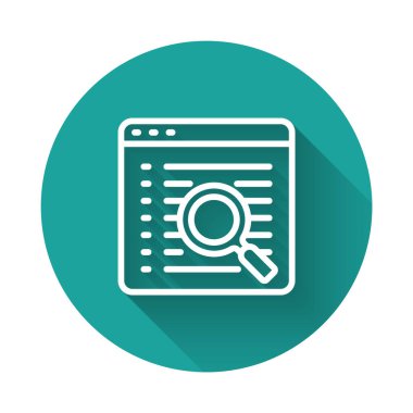 Beyaz çizgi arama motoru simgesi uzun gölge arkaplanı ile izole edildi. Yeşil daire düğmesi. Vektör