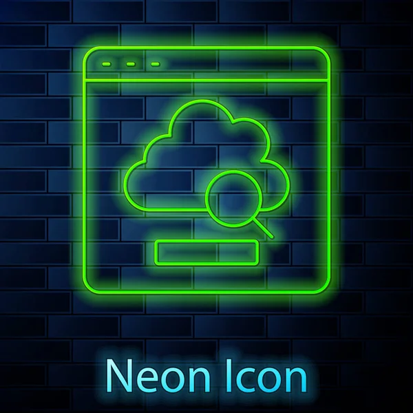 Linha de néon brilhante Tecnologia de nuvem ícone de transferência de dados e armazenamento isolado no fundo da parede de tijolo. Vetor — Vetor de Stock