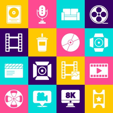 Sinema bileti, Play Video, Movie spot ışığı, sandalye, su ile Paper glass, CD disk ödül çerçevesi ve DVD simgesi ayarlayın. Vektör