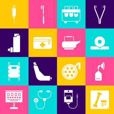 Röntgen, oksijen maskesi, Otolaryngological baş reflektörü, test tüpü ve matara, ilk yardım çantası, astım spreyi, şırınga ve lazımlık ikonu hazırlayın. Vektör