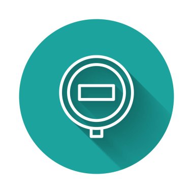 Beyaz çizgi dur işareti simgesi uzun gölge arkaplanı ile izole edildi. Trafik yönetmeliklerine göre dur işareti. Yeşil daire düğmesi. Vektör