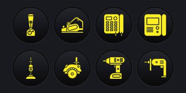 Elektrik süpürgesi, ev içi iletişim sistemi, elektrikli testere, kablosuz tornavida, telefon ve planör araç simgesi ayarla. Vektör
