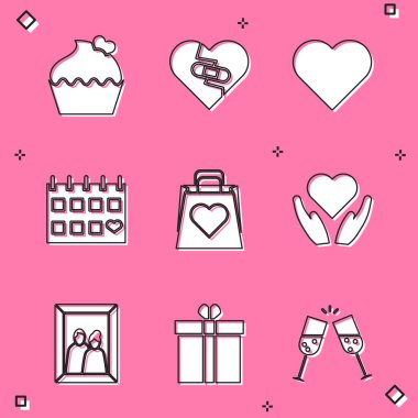 Kalpli düğün pastası, kırık kırık kırık kalp, takvim, alışveriş çantası, el, resim çerçevesi ve hediye kutusu ikonu. Vektör