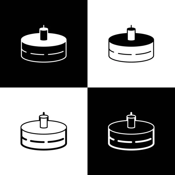 Set Cake met brandende kaarsen pictogram geïsoleerd op zwart-wit achtergrond. Gefeliciteerd met je verjaardag. Vector — Stockvector