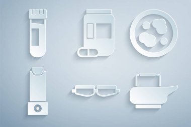 Güvenlik gözlüğü, bakterili Petri kabı, astım spreyi, lazımlık, ilaç şişesi, haplar ve tüp kan ikonu hazırlayın. Vektör