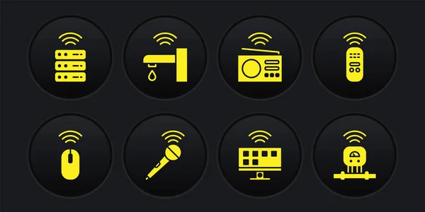 Set Draadloze muis, Smart afstandsbediening, microfoon, tv-systeem, radio, waterkraan, sensor en serverpictogram. Vector — Stockvector
