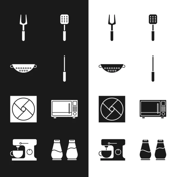 Set Knife sharpener, Kitchen colander, Barbecue fork, Spatula, Ventilation, Microwave oven, Salt pepper and Electric mixer icon. Vector — Stockvektor