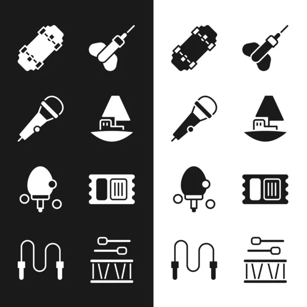 Set Toy boat, Microphone, Skateboard, Dart arrow, Racket, Circus ticket, Drum with drum sticks and Jump rope icon. Vector — Διανυσματικό Αρχείο