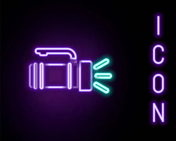 Świecąca neonowa ikona Flashlight odizolowana na czarnym tle. Latarka turystyczna. Kolorowy koncept. Wektor — Wektor stockowy