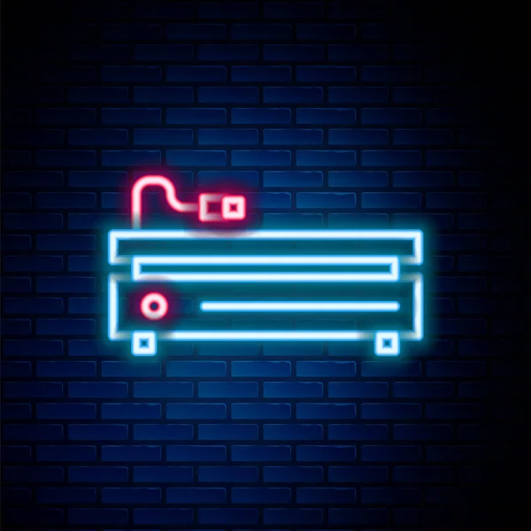 Icono de consola de videojuegos de línea de neón brillante aislado en el fondo de la pared de ladrillo. Concepto de esquema colorido. Vector — Vector de stock