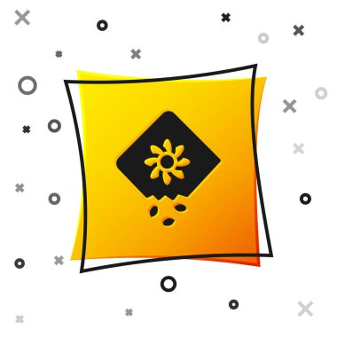 Beyaz arka planda izole edilmiş özel bir bitki simgesinin tohumlarıyla dolu siyah paket. Sarı kare düğme. Vektör