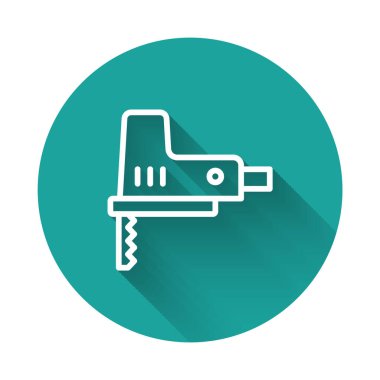 Uzun gölge arkaplan izole çelik keskin bıçak ikonu ile beyaz çizgi elektrikli yap-boz. Ahşap işçiliği için elektrikli alet. Yeşil daire düğmesi. Vektör.