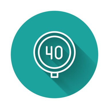 Beyaz çizgi hız sınırı trafik işareti. 40 km simgesi izole edilmiş, uzun gölge arkaplanı var. Yeşil daire düğmesi. Vektör