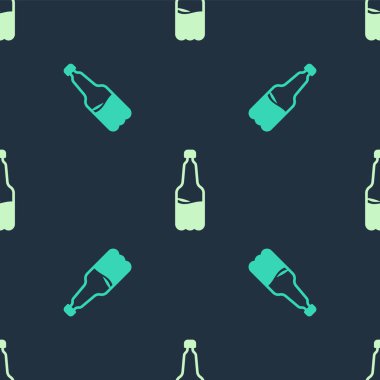 Yeşil ve bej renkli plastik bira şişesi ikonu mavi arka planda izole edilmiş pürüzsüz desen. Vektör