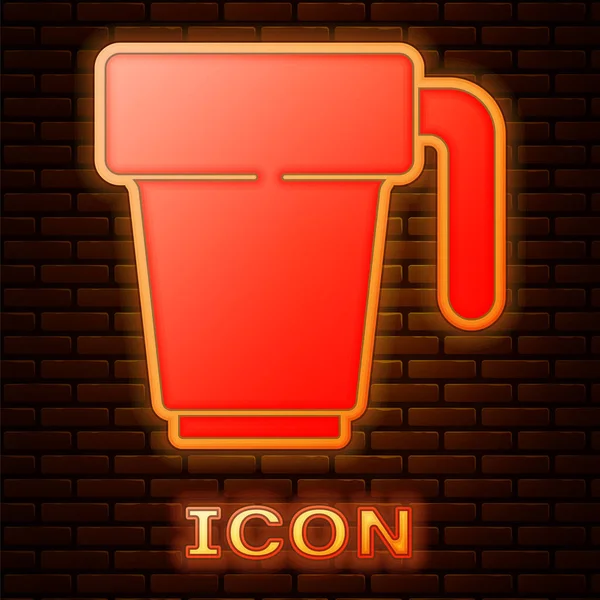 Zářící neonový šálek kávy ikona izolované na cihlové zdi pozadí. Šálek čaje. Horké kafe. Vektor — Stockový vektor