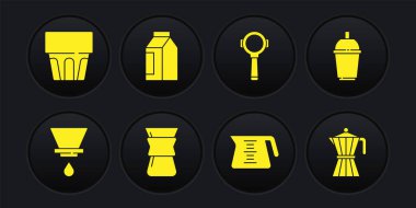 V60 kahve makinesi, kahve bardağı, bardağı doldur, demlik, filtre tutacağı, torba fasulyesi, moka ve su ikonlu bardak hazırla. Vektör