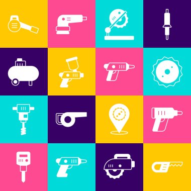 Karşılaştırıcı testereyi, elektrikli kablosuz tornavidayı, dairesel bıçağı, ahşap masayı, boya sprey tabancasını, hava kompresörünü, yapraklı bahçe üfleyiciyi ve ikonu ayarla. Vektör