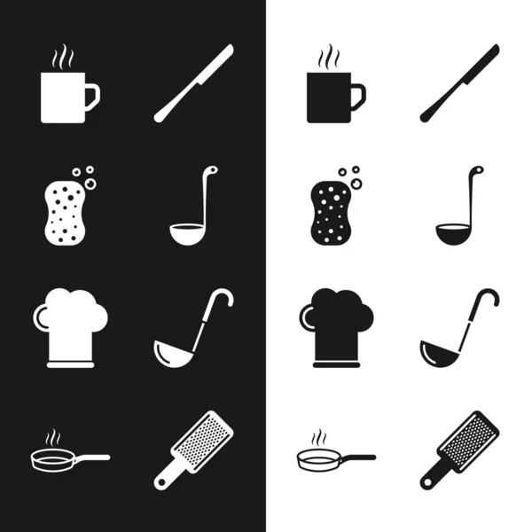 Mutfak kepçesi, köpüklü sünger, kahve fincanı, bıçak, şef şapkası, rende ve tava ikonu. Vektör — Stok Vektör